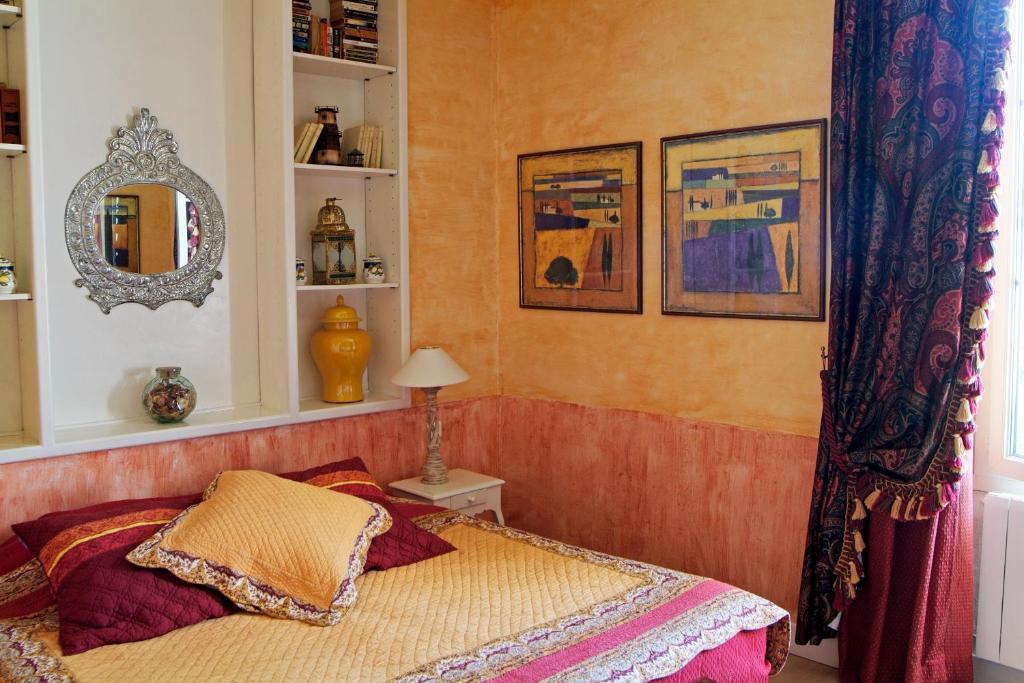 Mas De La Chapelle Hotel Arles Room photo